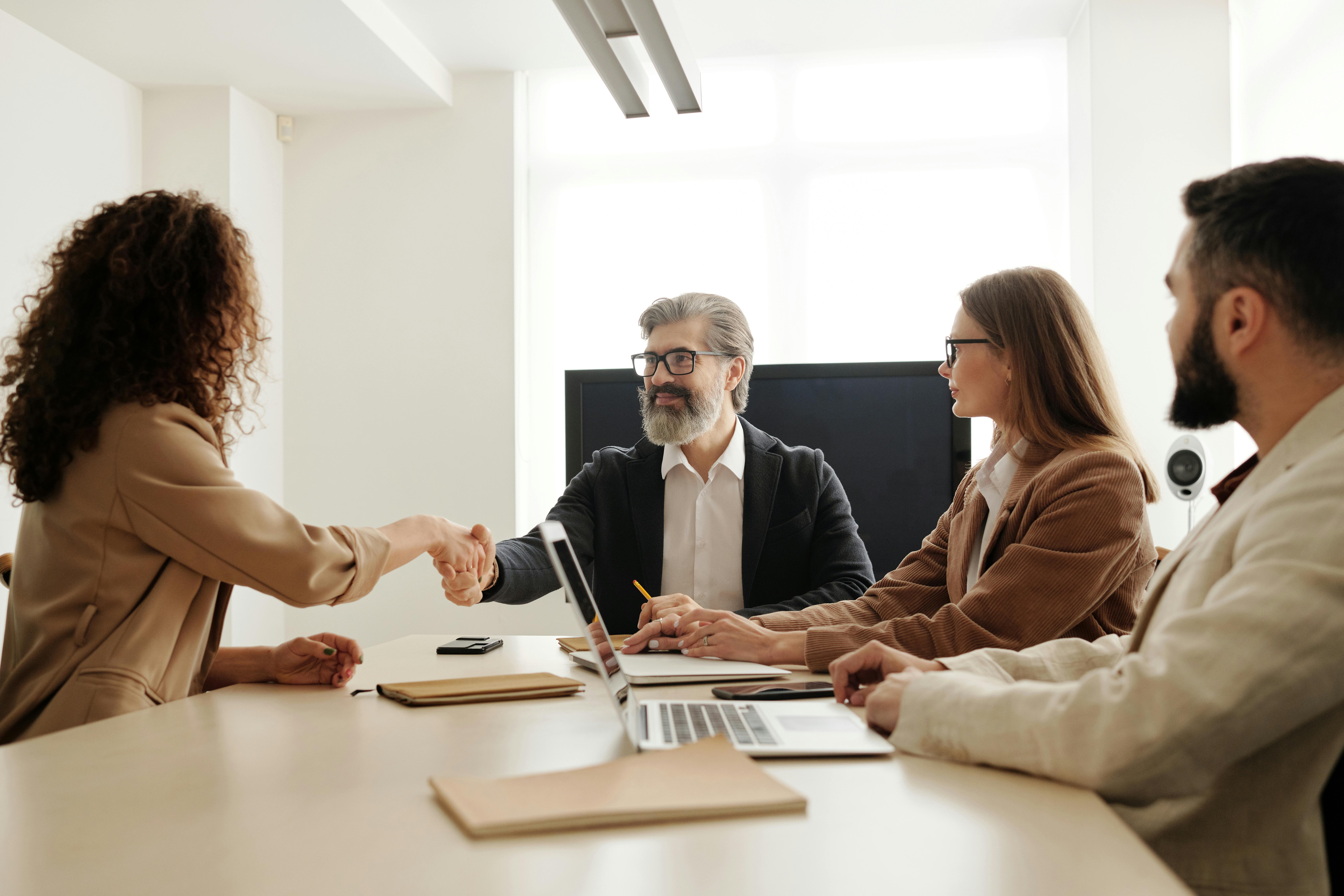 Mastering MBA Group Discussions and Interviews A Strategic Guide for Aspirants in India-Wisekhabar Mastering MBA Group Discussions and Interviews A Strategic Guide for Aspirants in India