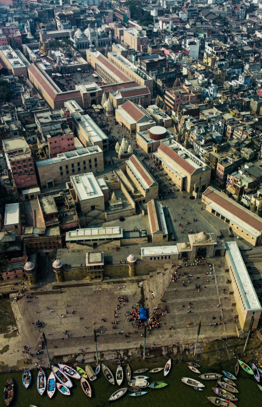 The Dichotomy of Progress Rural vs. Urban Philosophies in Uttar Pradesh-Wisekhabar The Dichotomy of Progress Rural vs. Urban Philosophies in Uttar Pradesh