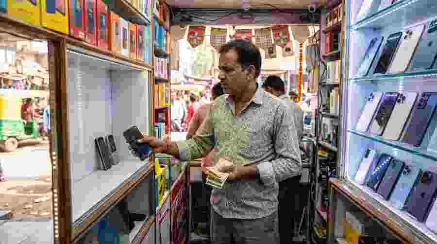 Why Are Affordable Smartphones Becoming Rare in India-Wisekhabar Why Are Affordable Smartphones Becoming Rare in India